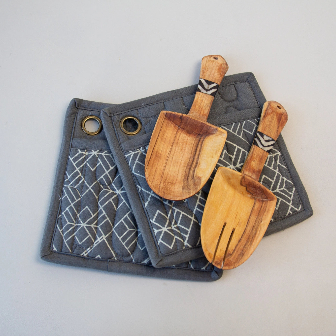 Pot Holder and Spoon Set