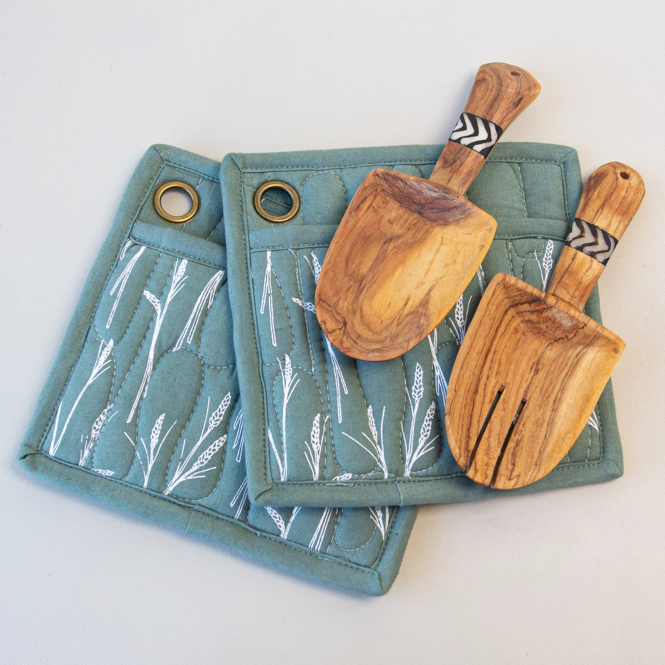 Pot Holder and Spoon Set