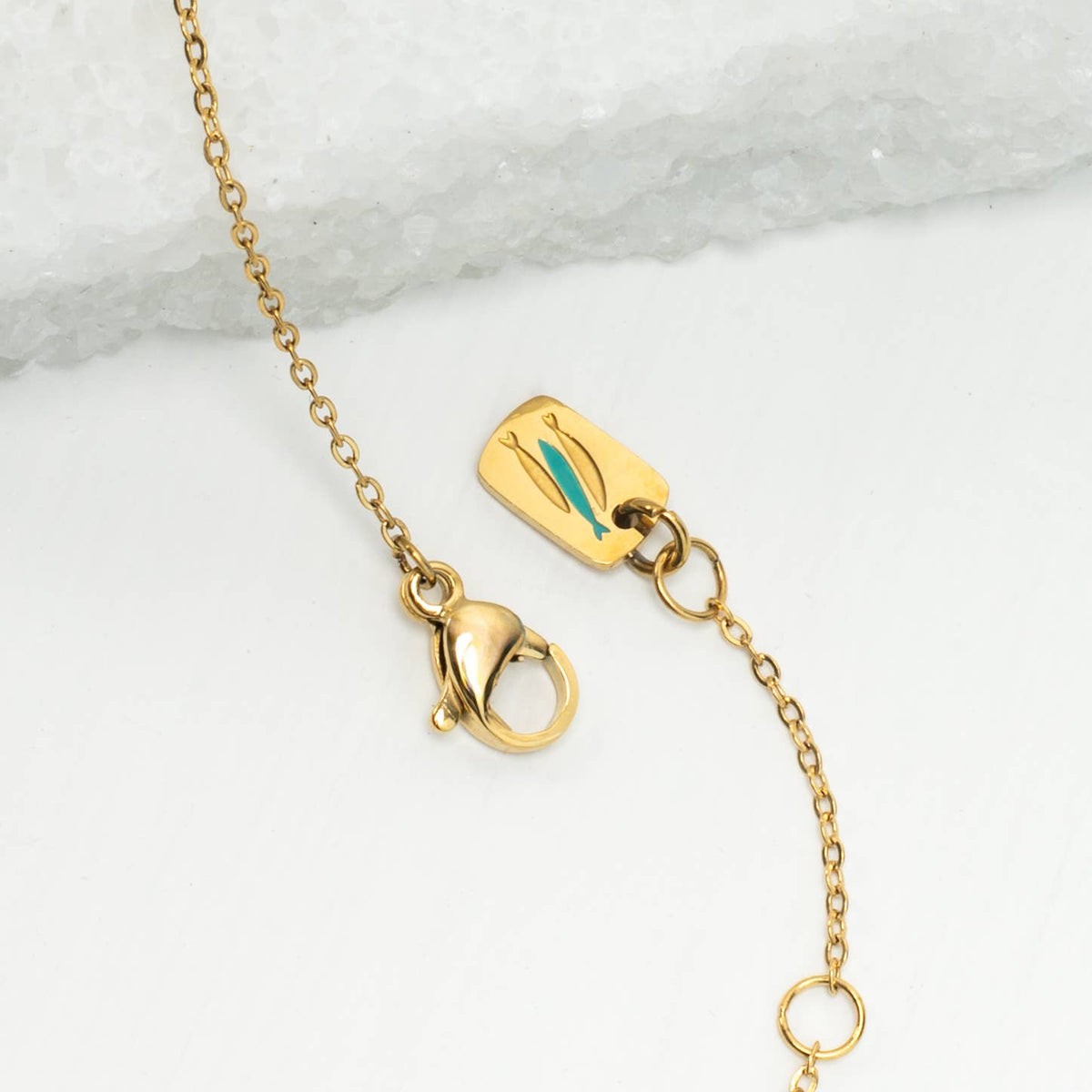 The Chosen Four-Sided Necklace Gold